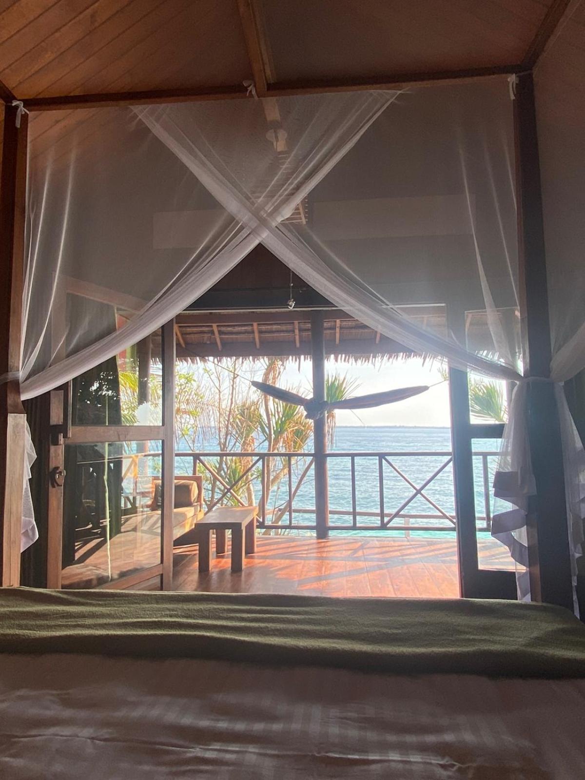 Nini'S Beach Bungalows Bira Oda fotoğraf